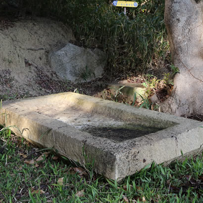 Oka-no-tani No. 1 Tomb: Stone coffin lid