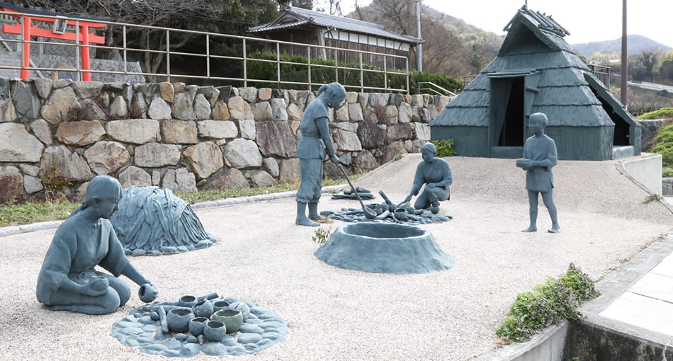 Kifune Jinja Archeological Site – Depiction of earthenware salt-making by the Ama